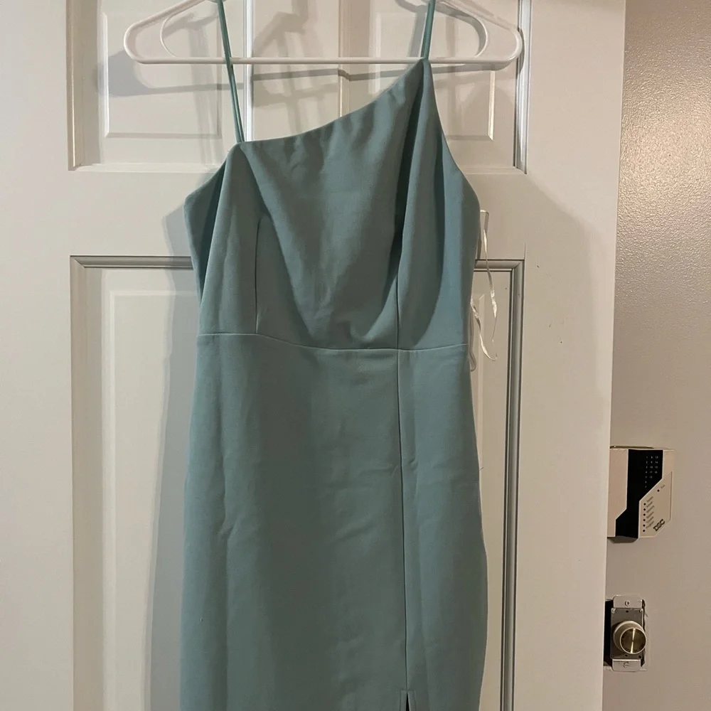 Hello Molly Dress size Medium. New with tags. Never worn. - Picture 2 of 5